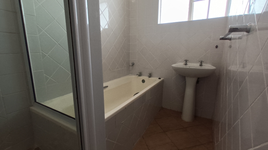 To Let 2 Bedroom Property for Rent in St Georges Park Eastern Cape